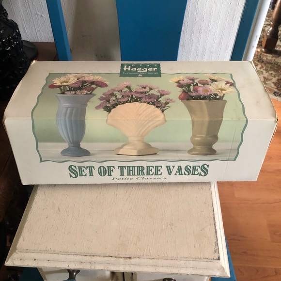 Vintage HAEGAR Ceramic Vases - Picture 3 of 8